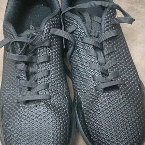 Youth Black Mesh Sneakers Brava Soccer Shoes